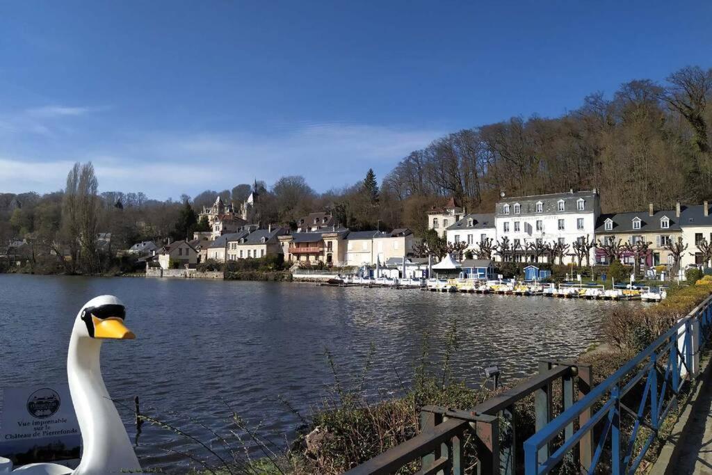 Appartement Vintage Avec Vue Sur Le Chateau Pierrefonds Ngoại thất bức ảnh